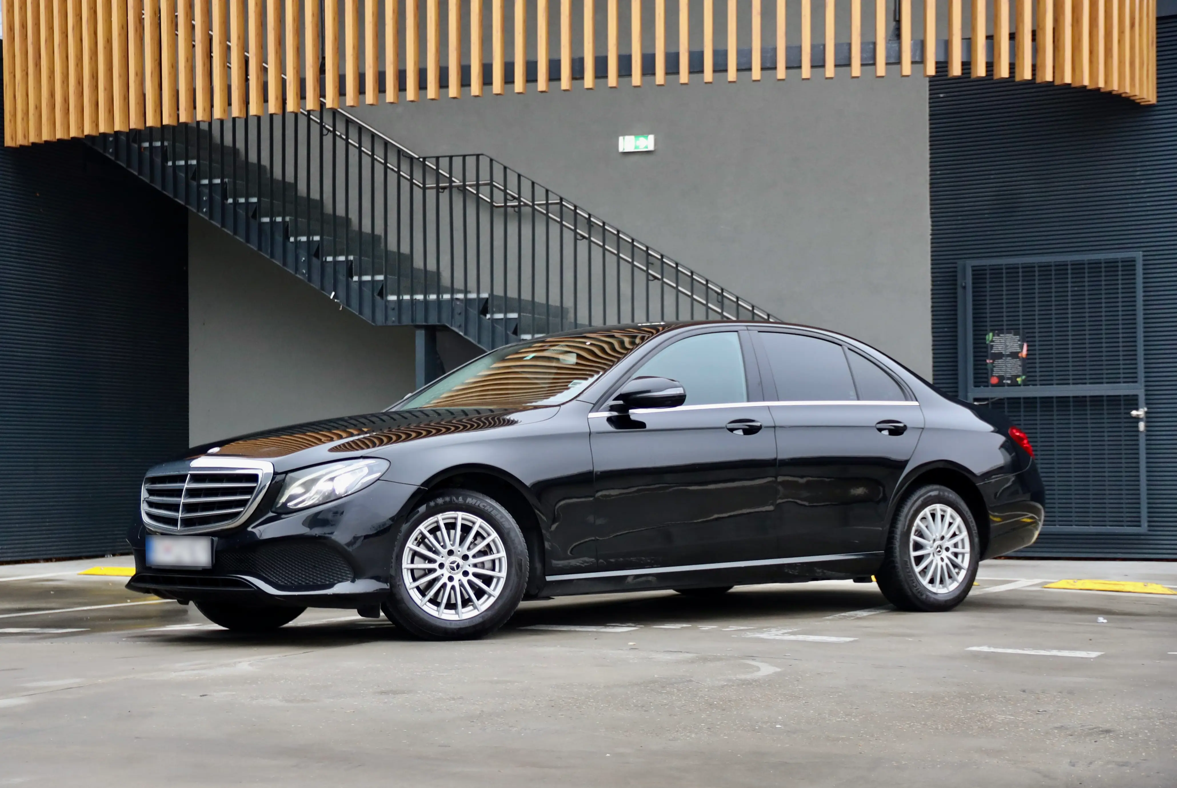 Mercedes E-Class side view